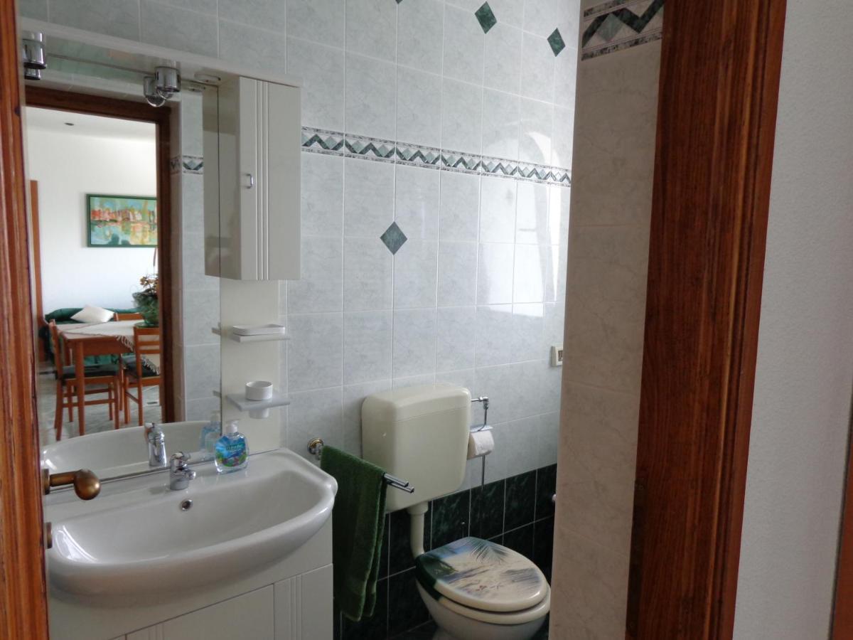 Apartmens Alenka Ровин Стая снимка